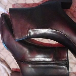 Lining square toe boots